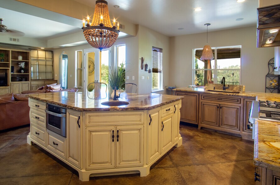 More Photos Of 7071 Ridge Road, Newcastle Winery Vineyard For Sale