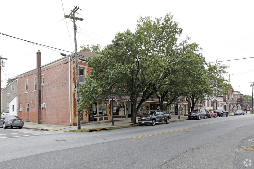 More Photos Of 19-27 N Main St, Woodstown Storefront Retail Residential For Lease