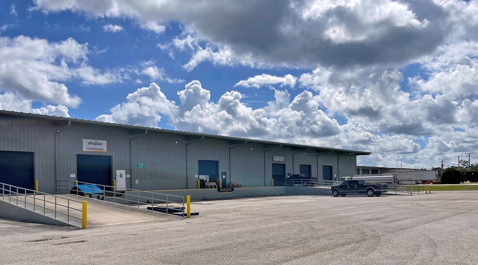 Primary Photo Of 2915-2983 Carrier Ave, Sanford Manufacturing For Lease