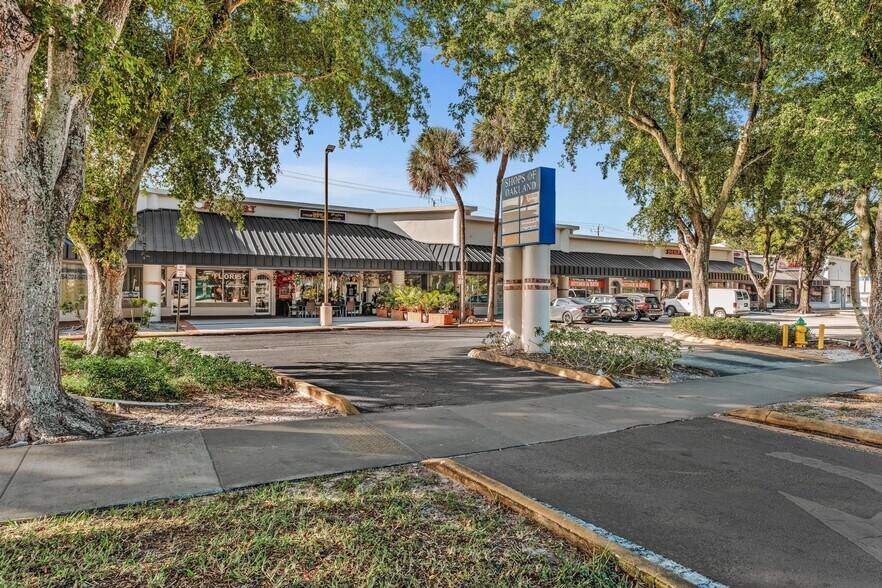 More Photos Of 7204-7292 W Oakland Park Blvd, Lauderhill Unknown For Lease