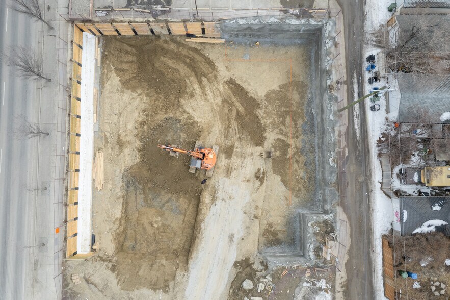 More Photos Of 425 16 Av NE, Calgary Apartments For Lease