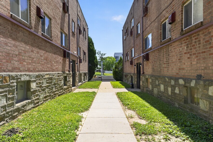 More Photos Of 9400-9430 Roosevelt Blvd, Philadelphia Apartments For Sale