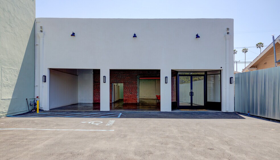 Primary Photo Of 2616 W Jefferson Blvd, Los Angeles Showroom For Sale