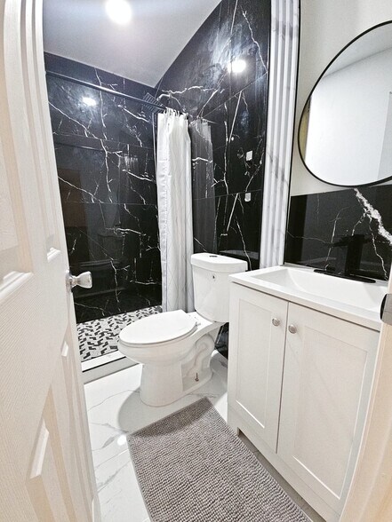 More Photos Of 2822 Pine Tree Dr, Miami Beach Apartments For Sale