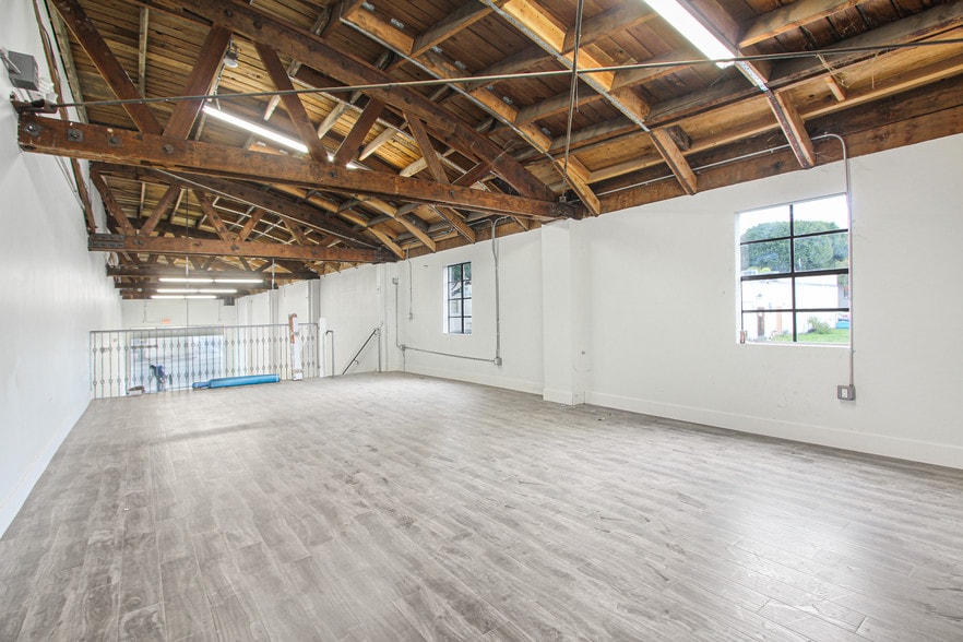 More Photos Of 12612 Philadelphia St, Whittier Storefront Retail Office For Lease