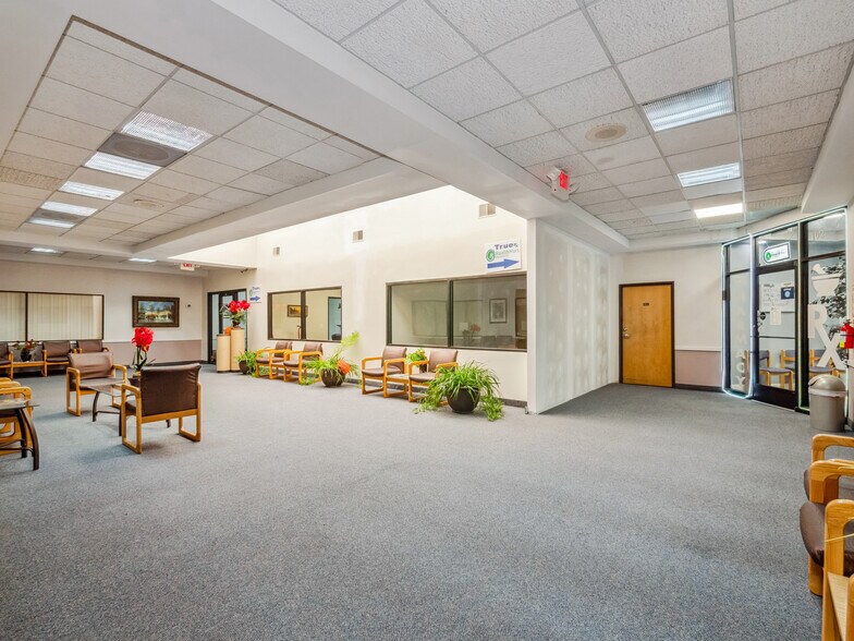More Photos Of 38300 Van Dyke Ave, Sterling Heights Medical For Lease