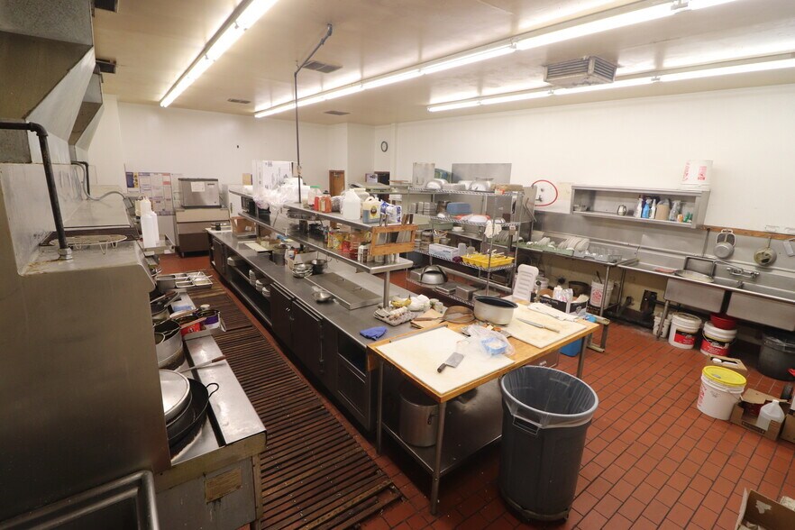 More Photos Of 2425 Oak St, Baker City Restaurant For Sale