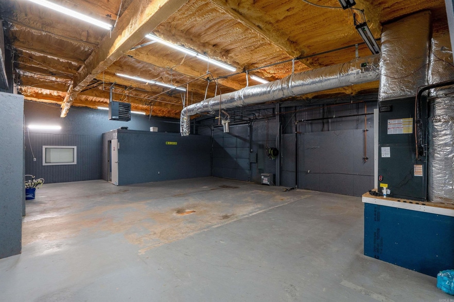 More Photos Of 119 Gemar, Pangburn Industrial For Sale