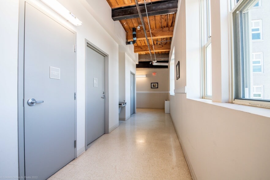 More Photos Of 555 Pleasant St, New Bedford Office For Sale