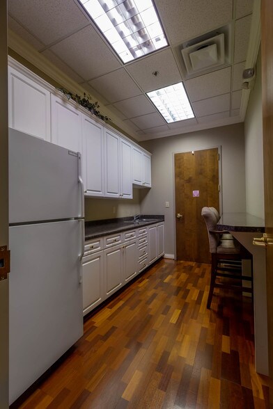 More Photos Of 1270 25th Street Pl SE, Hickory Medical For Lease
