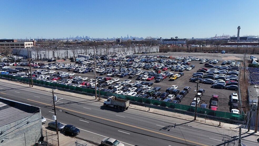 Primary Photo Of 646 Frelinghuysen Ave, Newark Land For Lease