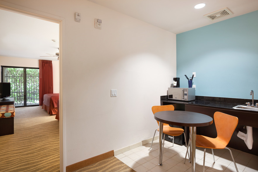 More Photos Of 81753 111 Hwy, Indio Hotel For Sale