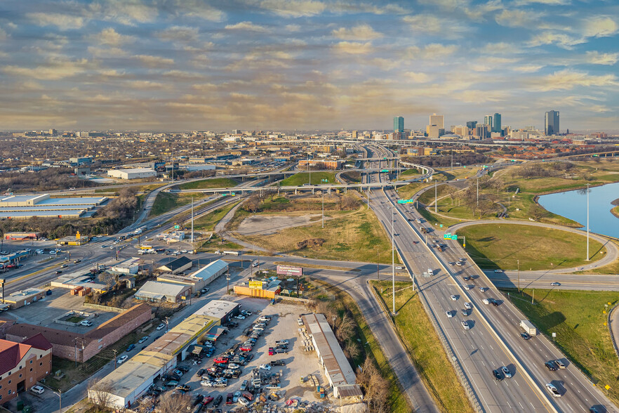 More Photos Of 1808 Bomar Ave, Fort Worth General Retail For Sale