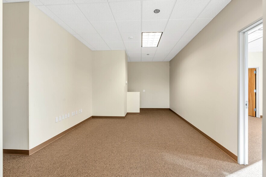 More Photos Of 3455-3499 NE John Olsen Ave, Hillsboro Flex For Sale