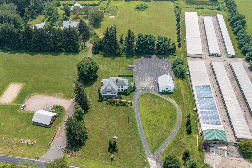 More Photos Of 2665 Boston Tpke, Coventry Funeral Home For Sale