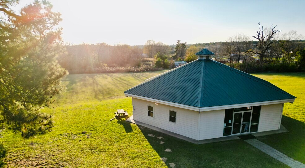 More Photos Of 9126 US Highway 271, Tyler Office Residential For Sale