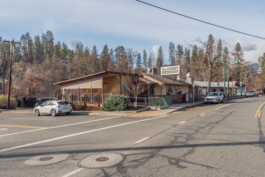 More Photos Of 790 Main St, Weaverville Restaurant For Sale