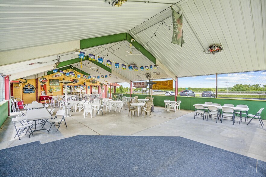 More Photos Of 6605 Hwy 54, Osage Beach Restaurant For Sale