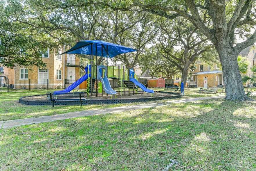 More Photos Of 1424 45th st, Galveston Land For Sale