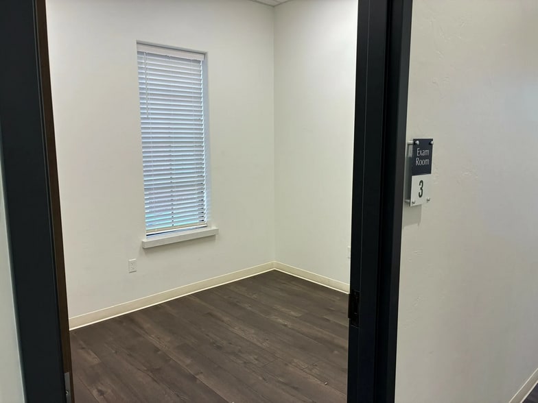 More Photos Of 4019 N Flood Ave, Norman Medical For Lease