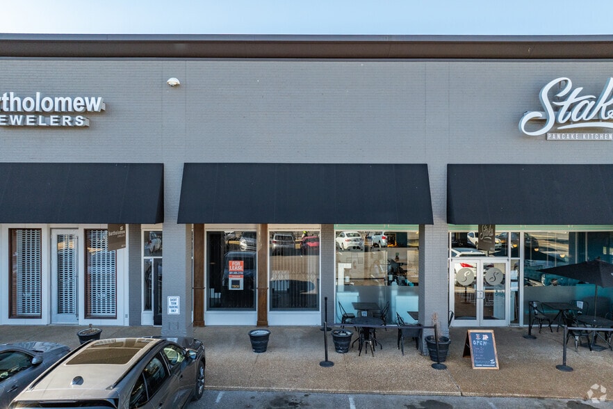 More Photos Of 4609-4637 Poplar Ave, Memphis Unknown For Lease