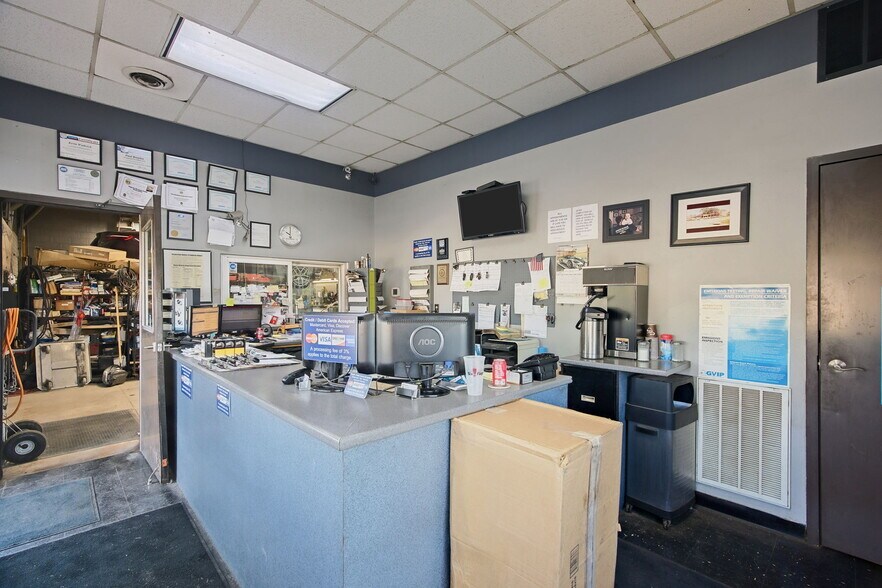 More Photos Of 14150 Sunswept Pk Court, Florissant General Retail For Sale