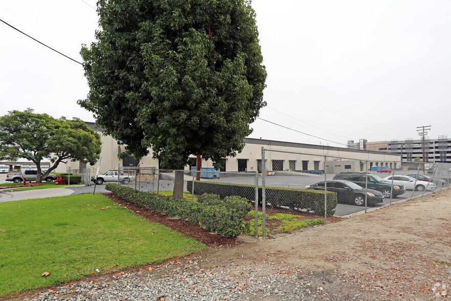 More Photos Of 1222 E Howell Ave, Anaheim Distribution For Lease