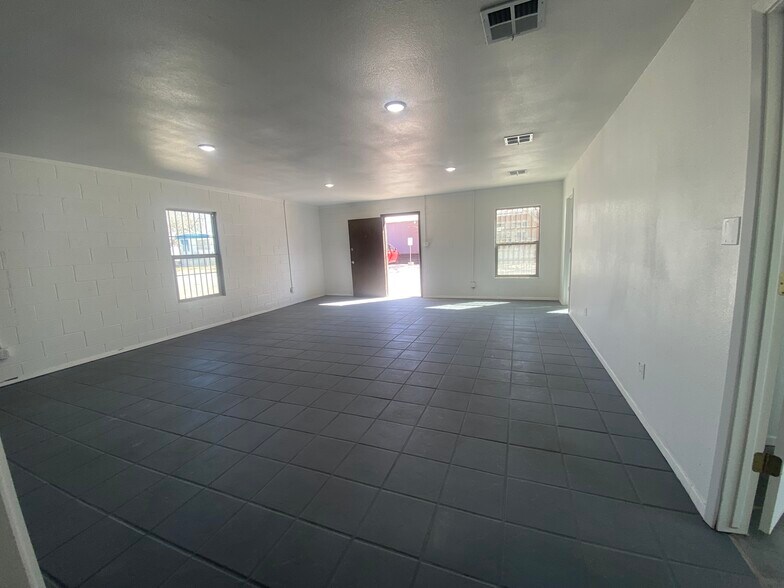 More Photos Of 12494 Montana Ave, El Paso Office For Lease
