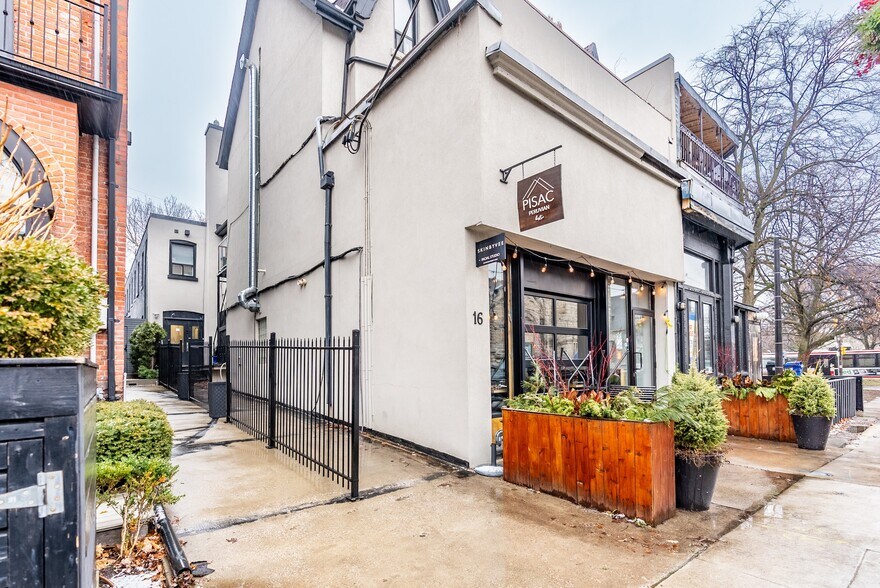 More Photos Of 18 Dupont St, Toronto Storefront Retail Residential For Sale