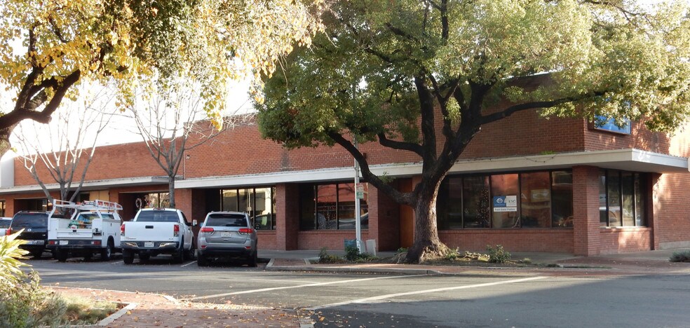 More Photos Of 309-317 W Main St, Visalia Office For Lease
