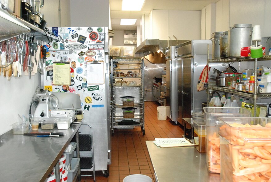 More Photos Of 127 S Union St, Traverse City Restaurant For Sale
