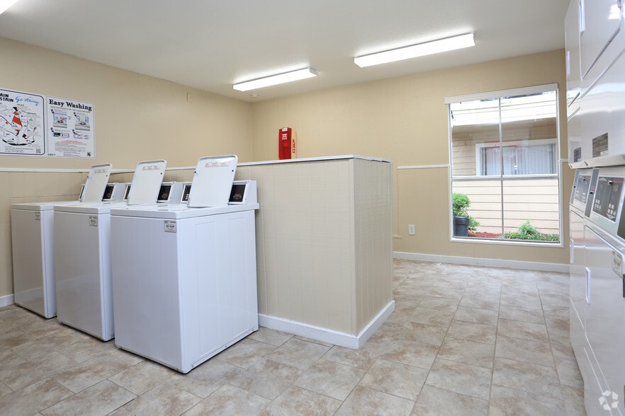 More Photos Of 424 S Bender Hollow, Humble Apartments For Sale