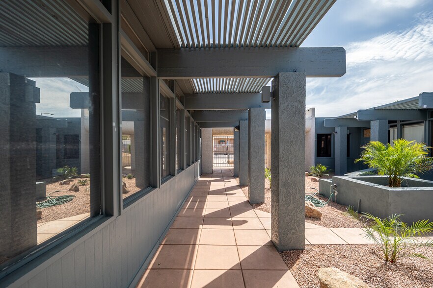 More Photos Of 11747 N 19th Ave, Phoenix Office For Sale