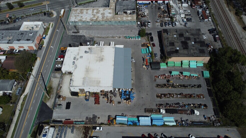 More Photos Of 4310 NW 10th Ave, Oakland Park Warehouse For Lease