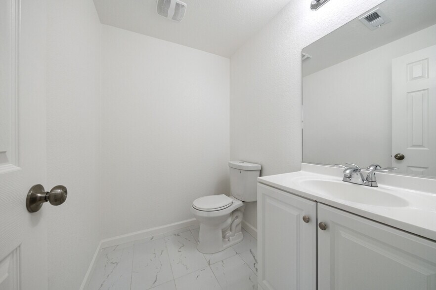 More Photos Of 3547-3607 E Uintah St, Colorado Springs Apartments For Sale