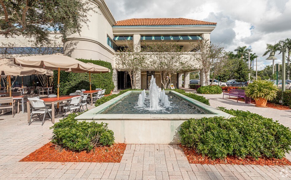 More Photos Of 2900-2930 N University Dr, Coral Springs Storefront Retail Office For Lease