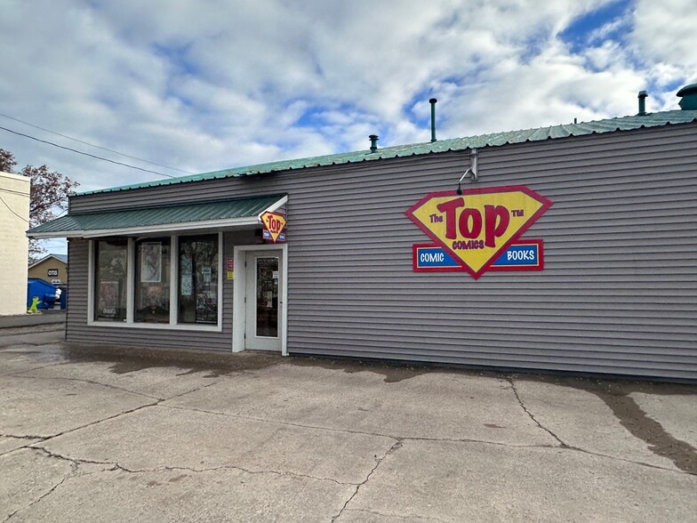 More Photos Of 966 W South Airport Rd, Traverse City Freestanding For Sale