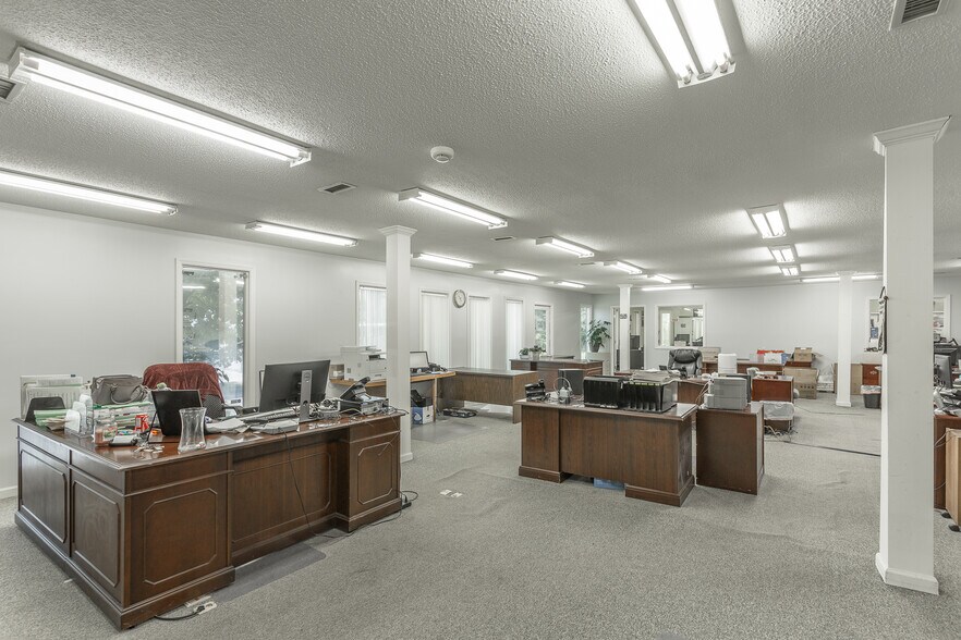 More Photos Of 4808 Hixson Pike, Hixson Office For Sale