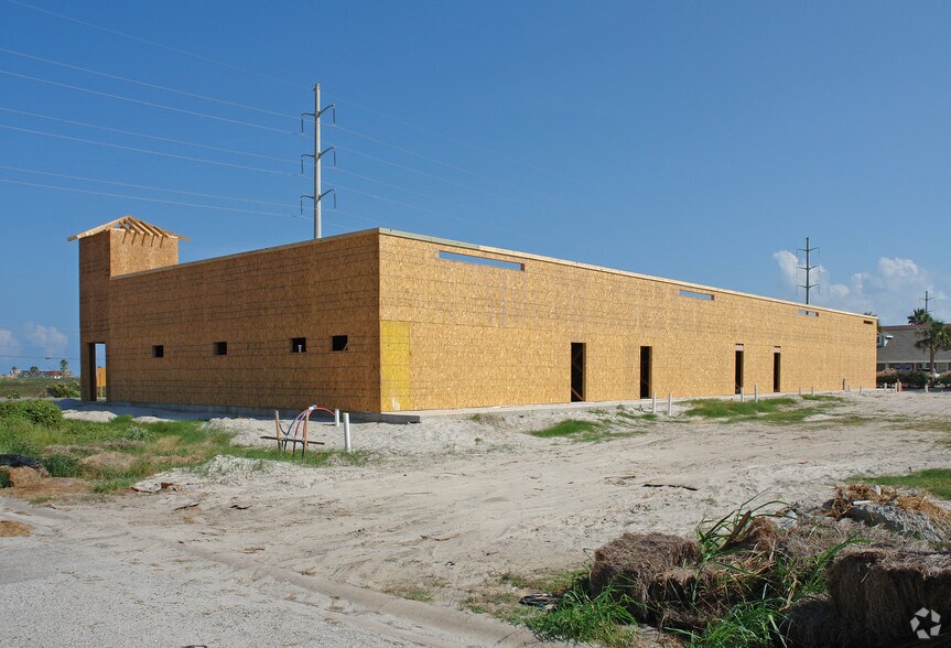More Photos Of 15217 S Padre Island Dr, Corpus Christi Office For Lease