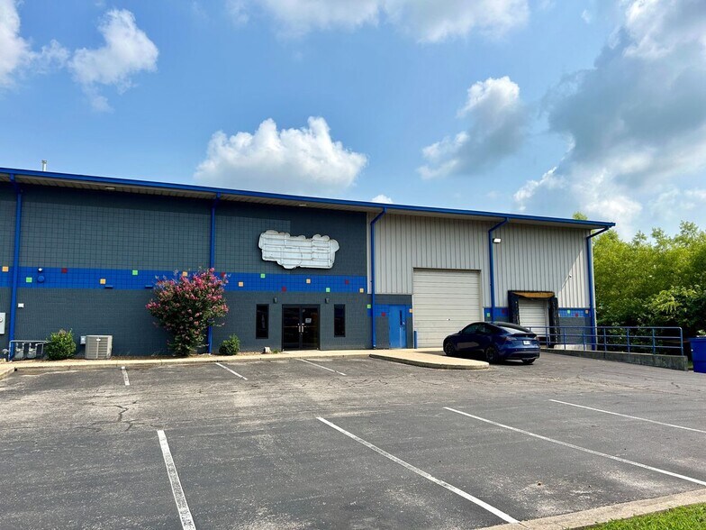 More Photos Of 6600 Frito Lay Dr, Evansville Warehouse For Lease