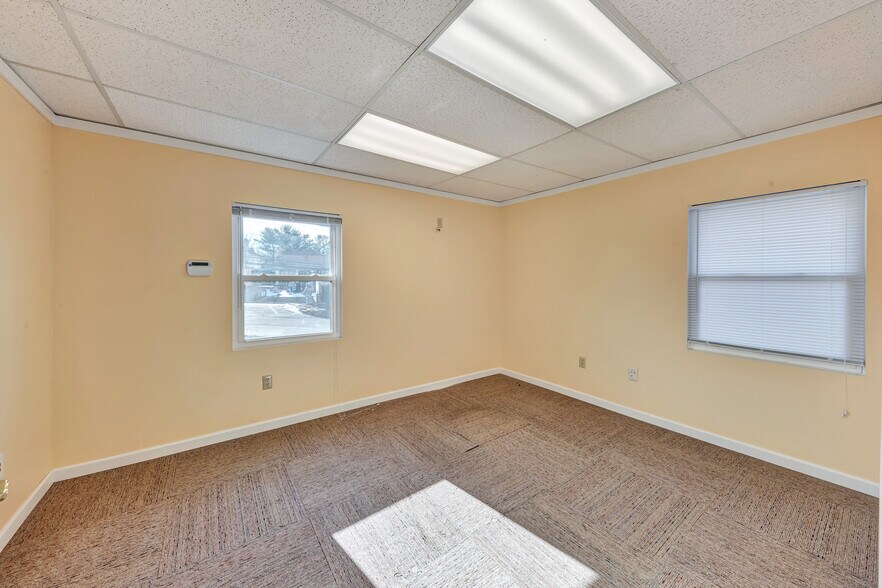 More Photos Of 329 Forest Grove Rd, Coraopolis Manufacturing For Lease