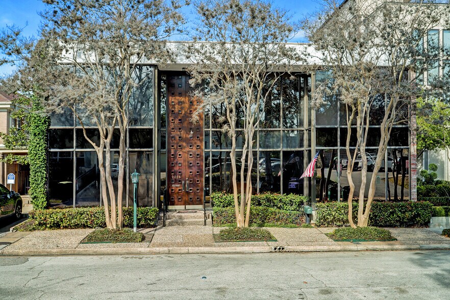 Primary Photo Of 2028 Buffalo Ter, Houston Office For Lease