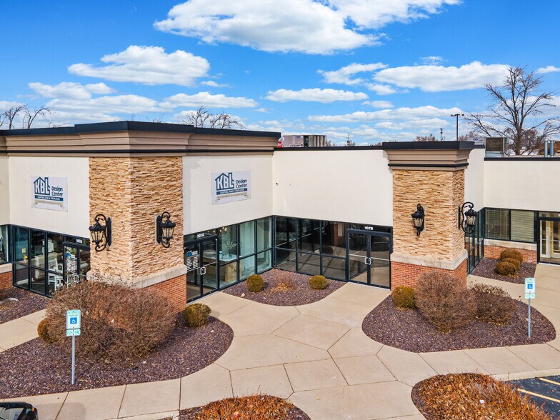 Primary Photo Of 107 Mall Dr, Normal Freestanding For Lease