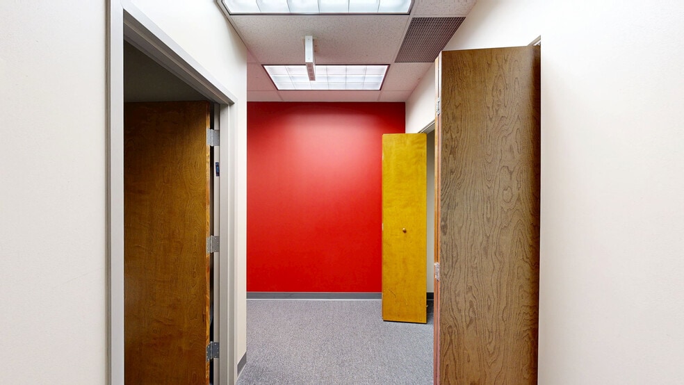 More Photos Of 875 Greentree Rd, Pittsburgh Office For Sale