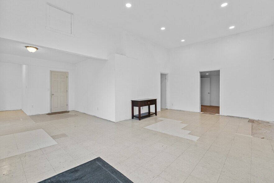 More Photos Of 990 E Hwy 730, Irrigon Storefront Retail Office For Sale