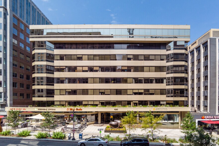More Photos Of 1020 19th St NW, Washington Office For Lease