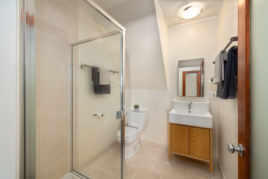 More Photos Of 1010 Grayson St, Berkeley Office Residential For Sale