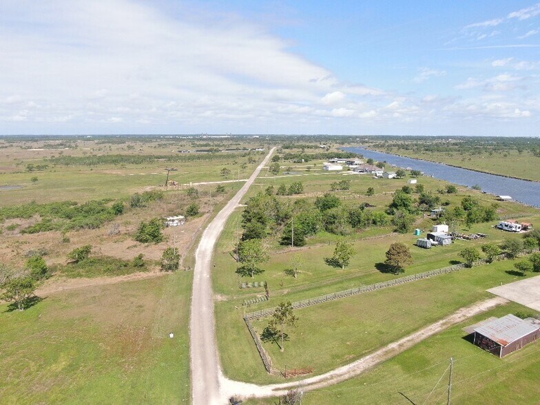 More Photos Of 0 South Redfish dr, Hitchcock Land For Sale
