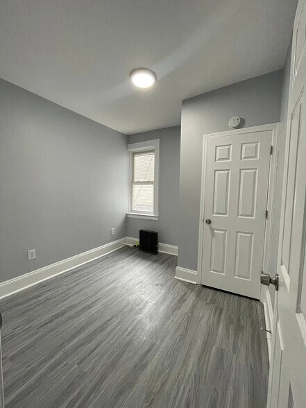 More Photos Of 1110 S Wood Ave, Linden Apartments For Sale