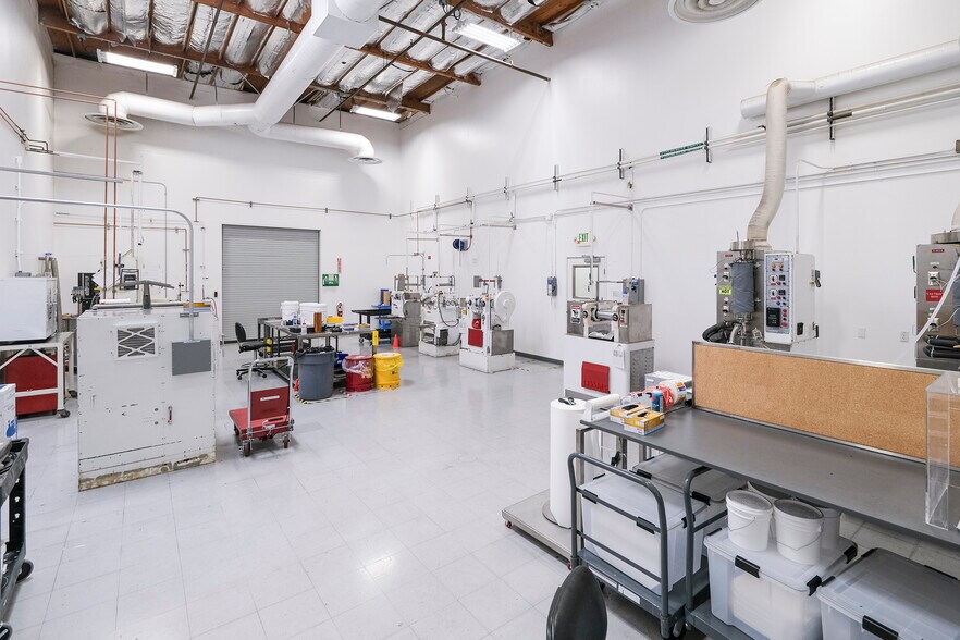 More Photos Of 1050 Cindy Ln, Carpinteria Light Manufacturing For Sale